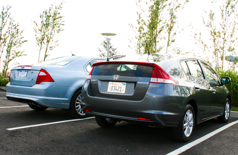 Illustration for article titled Hybrid Car Wars: Honda Insight Vs. Ford Fusion Hybrid